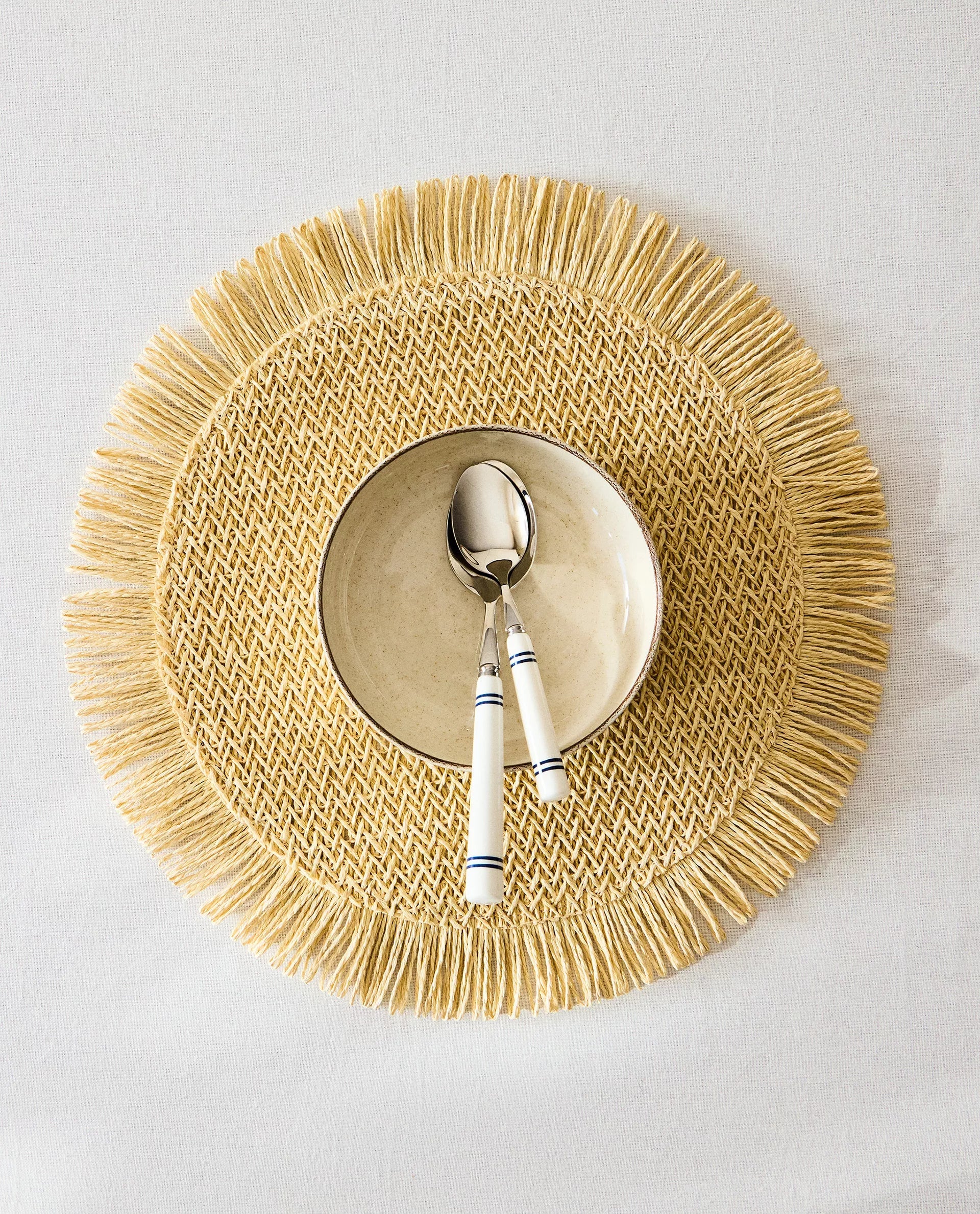 Set 6 PCS de table rond en papier tressé orné