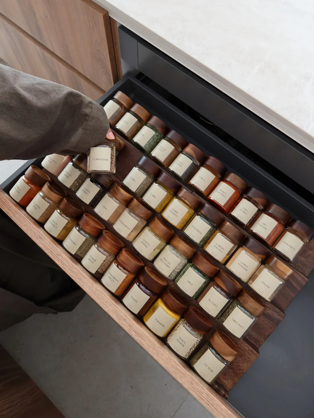 Set de 16 Pots à Épices avec Étagères en Bambou + Étiquettes